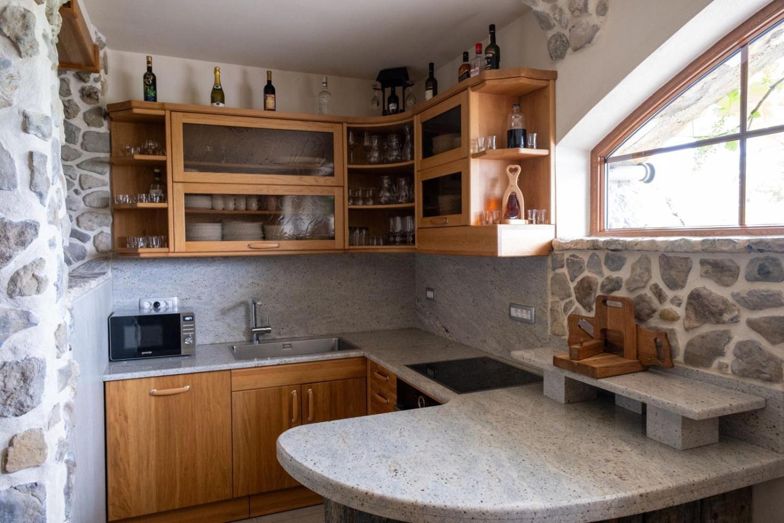 Zerko Holiday Home - Vineyard Chalet With Sauna And Jacuzzi Free Mirna Kültér fotó